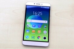 6 जीबी रैम वाले कूलपैड कूल प्ले 6 में है कितना दम? 6 जीबी रैम वाले कूलपैड कूल प्ले 6 में है कितना दम?