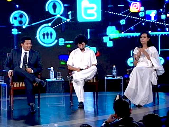 Video : NDTV Youth For Change: Social Media - Boon Or Bane?