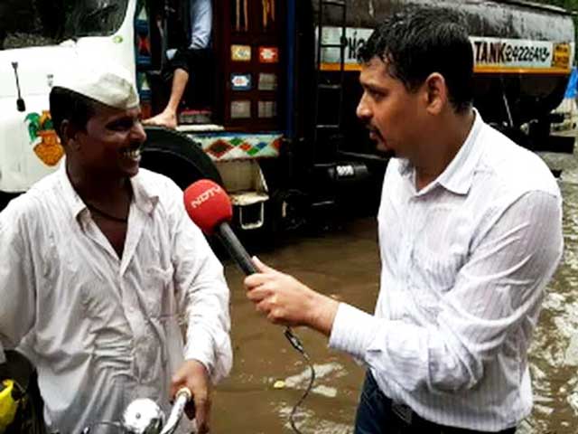 Mumbai Dabbawalas, Undeterred By Rain