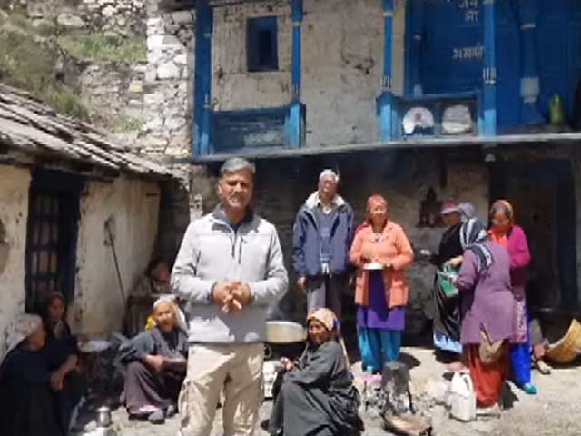 प्राइम टाइम : चीन की सीमा से लगे आख़िरी गांव का हाल