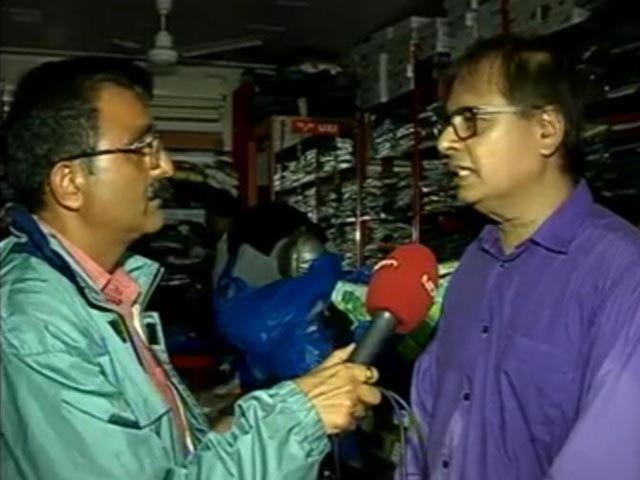 मुंबई में भारी बारिश से दुकानदारों को काफी नुकसान