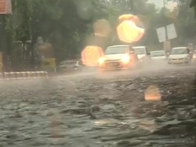 Delhi Reports Traffic Jams, 2 Hours Of Heavy Rain Already