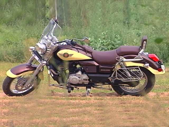 रफ्तार: UM रेनेगेड की टेस्ट राइड