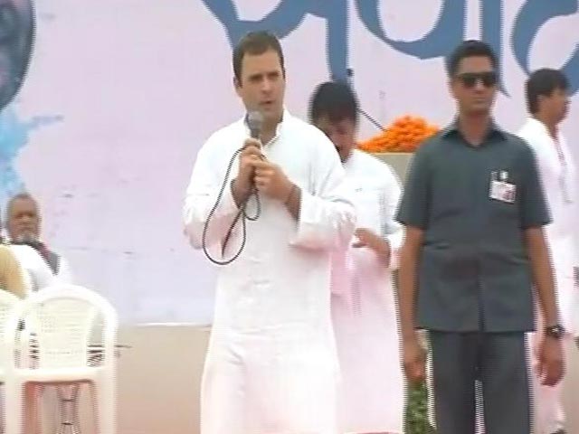 Video : Rahul Gandhi Launches Congress Campaign In Gujarat