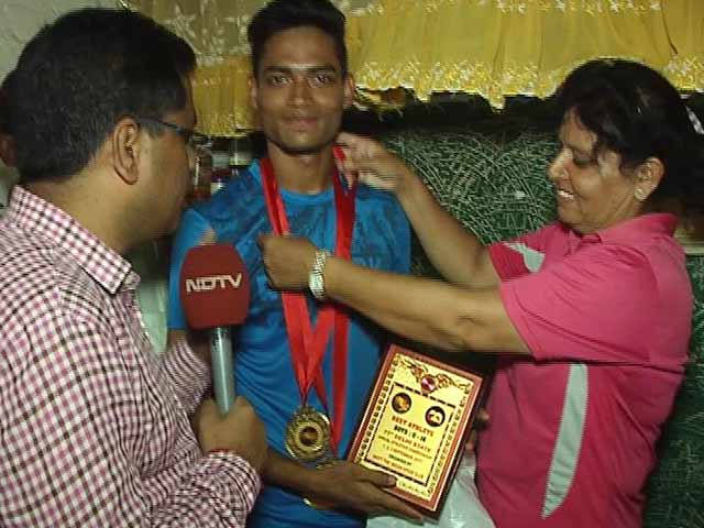 Video : रिक्शा चालक के बेटे निसार ने तोड़े एथलेटिक्स में भारत के रिकॉर्ड