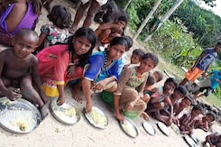 बिहार में बाढ़ प्रभावित लोगों की मदद के लिए आगे आए सामाजिक संगठन बिहार में बाढ़ प्रभावित लोगों की मदद के लिए आगे आए सामाजिक संगठन