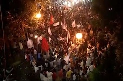 जेएनयू छात्रसंघ चुनाव: सभी चार सीटों पर लेफ्ट का क्लीन स्वीप जेएनयू छात्रसंघ चुनाव: सभी चार सीटों पर लेफ्ट का क्लीन स्वीप