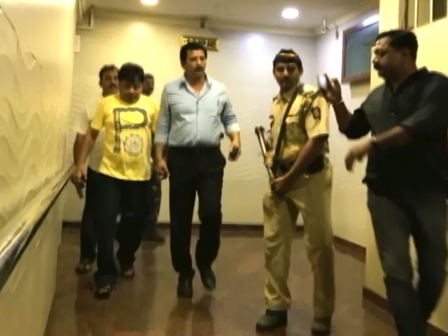 दाऊद का भाई इकबाल कासकर पुलिस हिरासत में