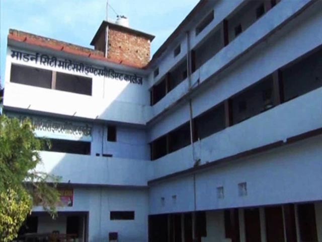 15-Year-Old Girl Allegedly Thrown Off School Building In UP, Dies