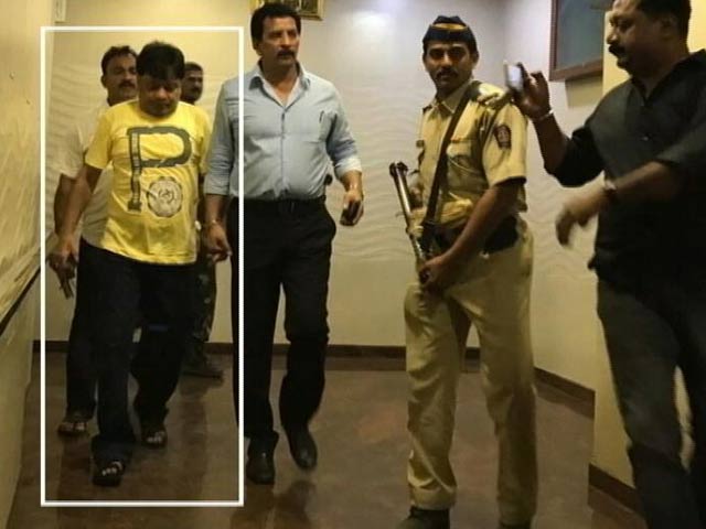 बड़ी खबर: दाऊद का भाई इक़बाल कासकर 8 दिन की पुलिस हिरासत में