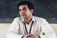 फिल्म रिव्यू :  न्यूटन में देखें राजकुमार राव का शानदार अभिनय फिल्म रिव्यू :  न्यूटन में देखें राजकुमार राव का शानदार अभिनय