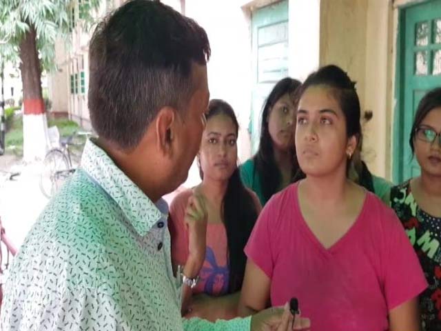 बीएचयू में हंगामा: छात्राओं ने एनडीटीवी से साझा की अपनी तकलीफें