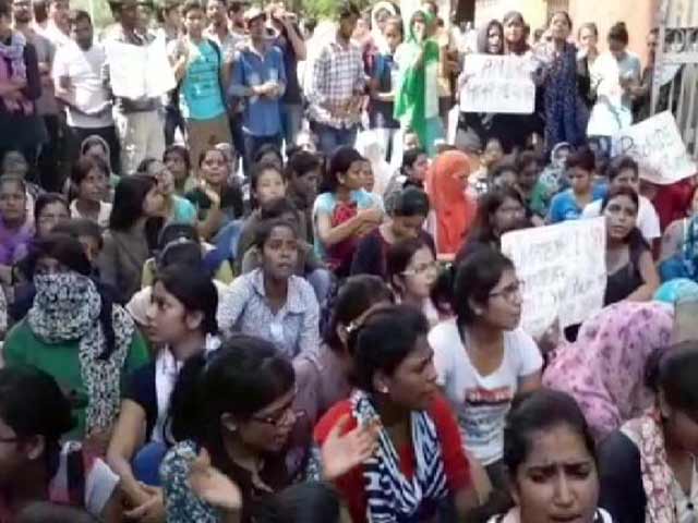 BHU में बवाल : कमिश्नर की रिपोर्ट में यूनिवर्सिटी प्रशासन लापरवाही का दोषी