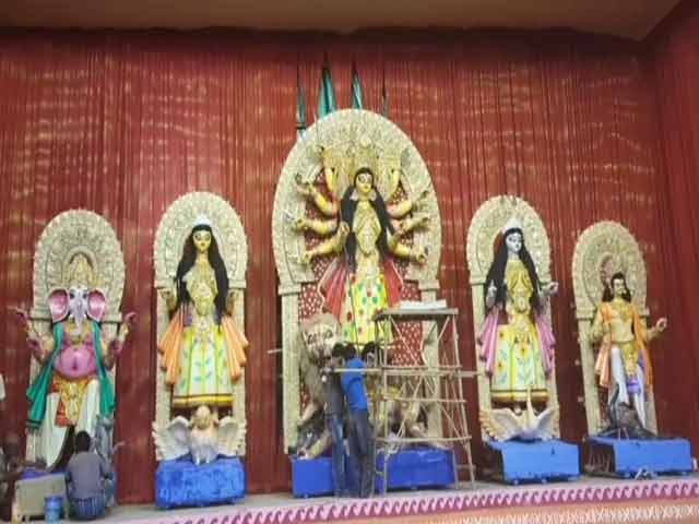 Delhi's Durga Puja Revellers Are Doing Their Bit For The Environment This Year