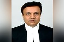 Justice Patel Who Ordered CBI Probe In Ishrat Case Reveals Why He Quit Justice Patel Who Ordered CBI Probe In Ishrat Case Reveals Why He Quit