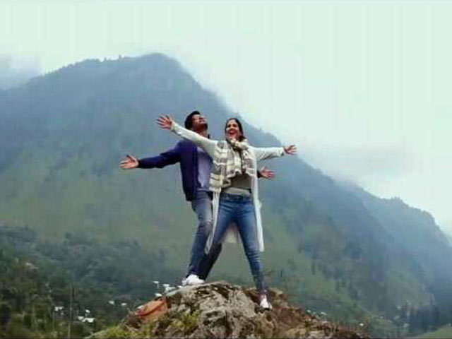 Kashmir Tourism Ad Pulls Visitors To 'Warmest Place On Earth'