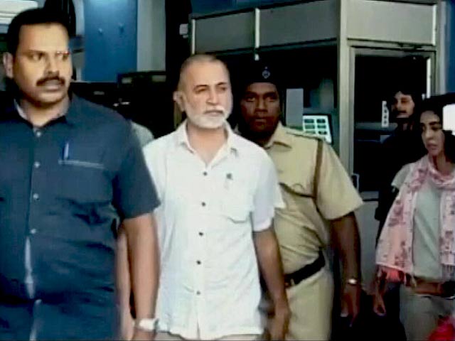 जारी रहेगा तेजपाल का ट्रायल, SC ने दिए आदेश जारी रहेगा तेजपाल का ट्रायल, SC ने दिए आदेश