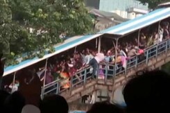 Video: The Stampede On Elphinstone Bridge In Mumbai, 22 dead Video: The Stampede On Elphinstone Bridge In Mumbai, 22 dead