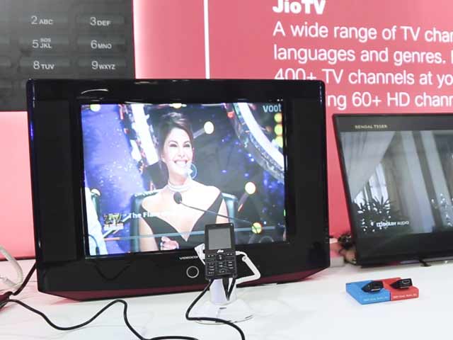 Jio Phone: How to Connect to a TV