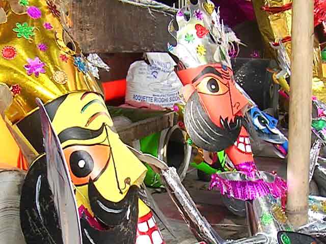 रावण के पुतले बनाकर गुजारा करते हैं तितारपुर गांव के कलाकार