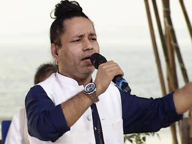 Singer Kailash Kher Performs At #SwachhIndia Cleanathon