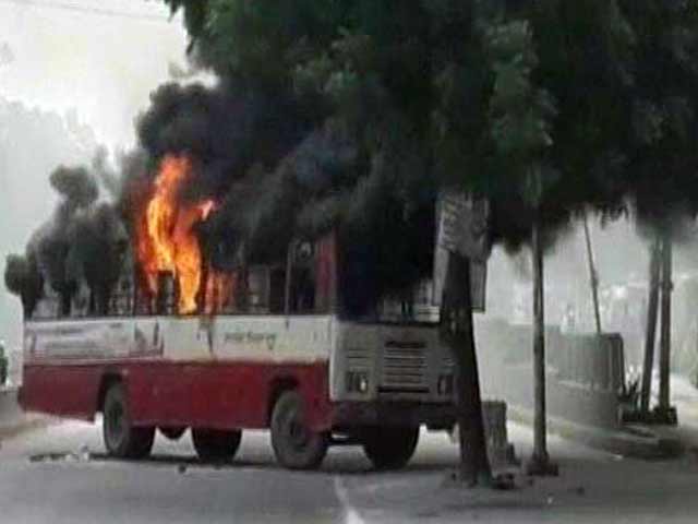 Violence In Allahabad, Buses Set On Fire After BSP Leader's Killing