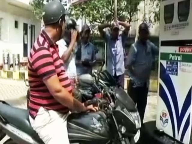 MoJo: सस्ता होगा पेट्रोल-डीज़ल, सरकार ने एक्साइज़ ड्यूटी में की कटौती