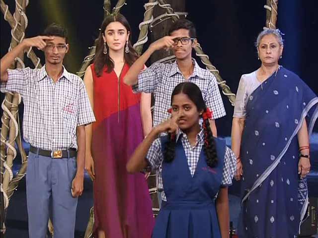 12-Hour Cleanathon Ended With National Anthem Performed By Specially-Abled Kids