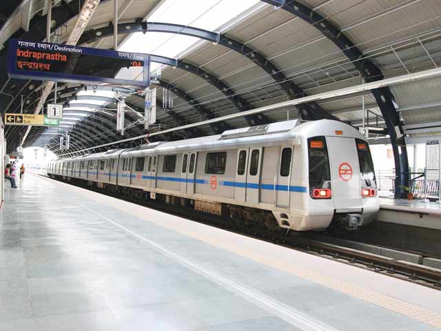 मेट्रो स्टेशन पर CISF के जवान ने की फायरिंग