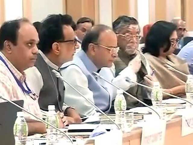 इंडिया 8 बजे: जीएसटी को लेकर हो सकते हैं बड़े ऐलान