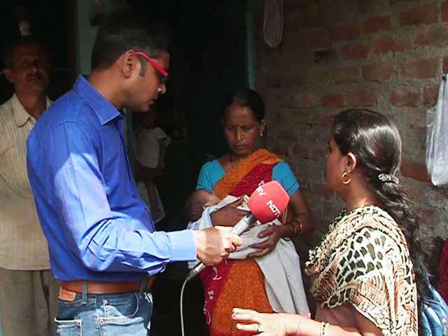 MoJo: दिल्ली में सालों से जल रहा है कूड़े का पहाड़, फैल रहा है ज़हर