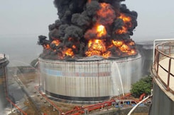 20 Hours Later Mumbai Butcher Island Fuel Tank Fire Still Burns On 20 Hours Later Mumbai Butcher Island Fuel Tank Fire Still Burns On