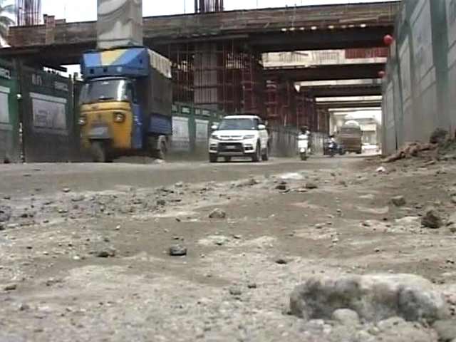 Woman Crushed By Truck In Bengaluru, 3rd Pothole Death In A Week