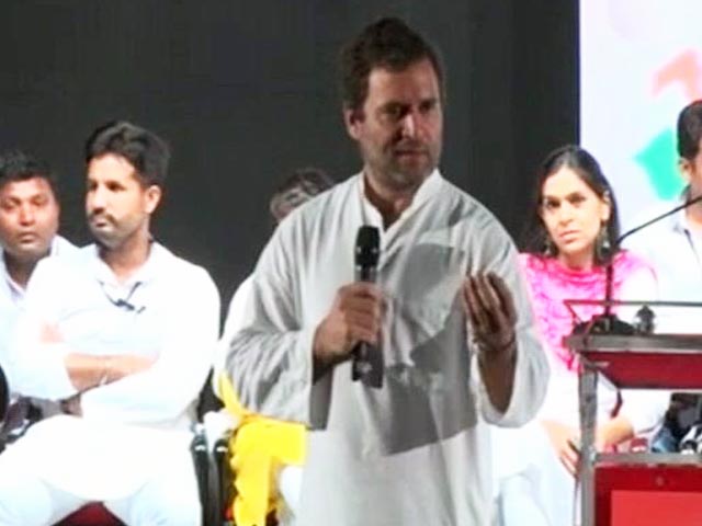 गुजरात दौरे पर गए राहुल गांधी ने कहा- बीजेपी ने पिटाई कर-करके आंखें खोल दी हैं
