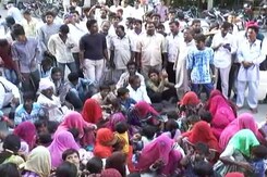 देवी गीत ठीक से नहीं गाने पर लोक गायक की हत्या देवी गीत ठीक से नहीं गाने पर लोक गायक की हत्या