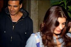 Spotted! Akshay & Twinkle Outside A Restaurant Spotted! Akshay & Twinkle Outside A Restaurant