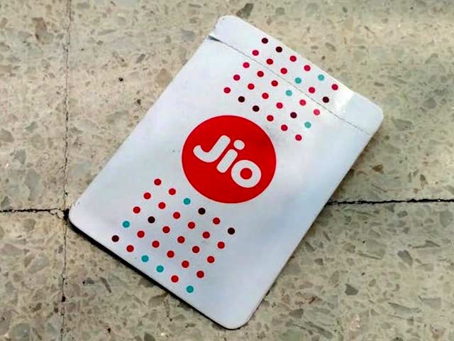 Video : 360 Daily: Jio Offers 100 Percent Cashback, Airtel Offers 4G Smartphone at Rs. 1,399, and More
