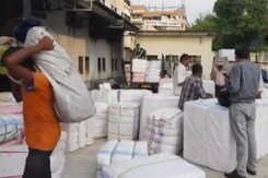 जीएसटी से सूरत का कपड़ा बाज़ार तार-तार जीएसटी से सूरत का कपड़ा बाज़ार तार-तार