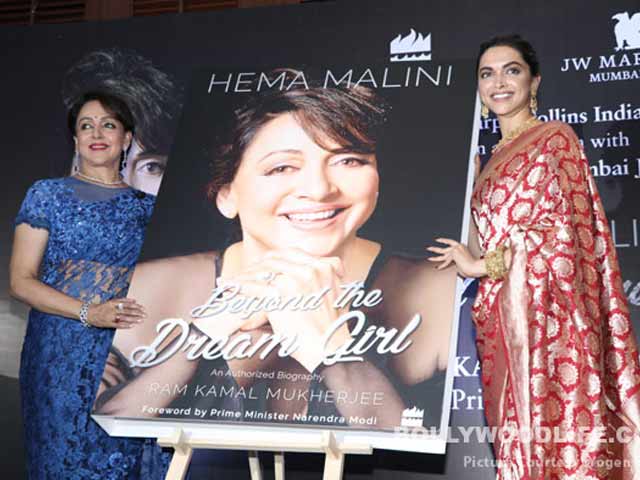Videos : हेमा मालिनी ने दीपिका को बताया आज की ड्रीम गर्ल