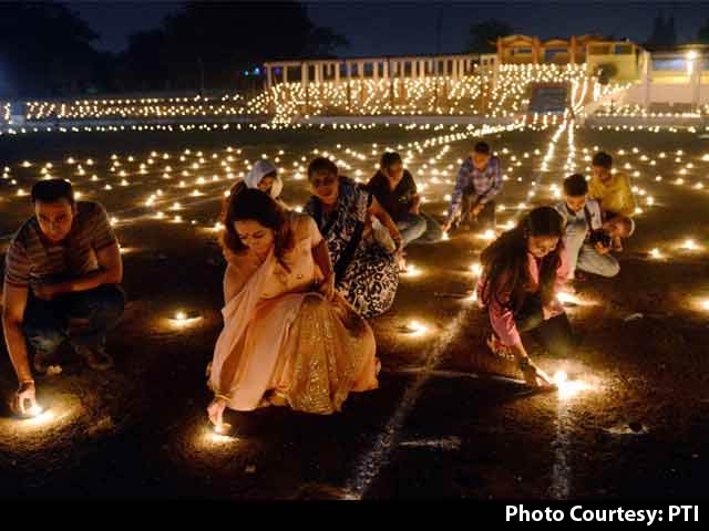 Here's How To Celebrate A Waste-Free Diwali