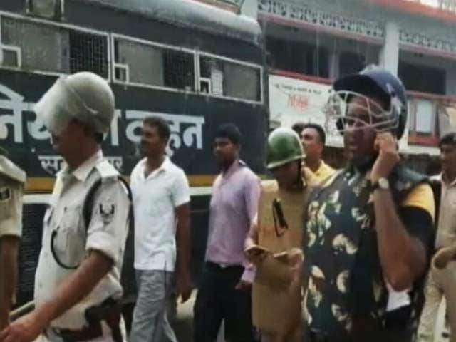 Videos : बिहार के समस्तीपुर में पुलिस और प्रदर्शनकारियों में झड़प