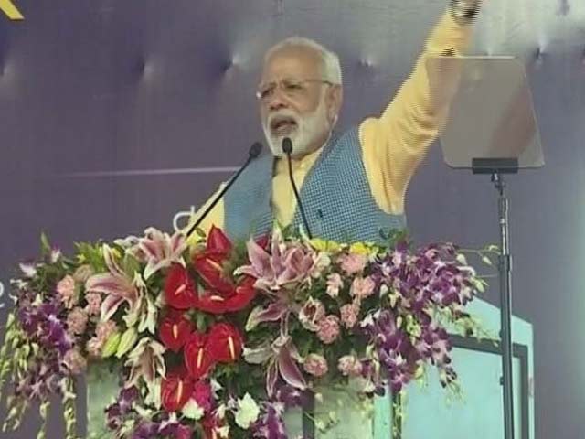 घोघा-दाहेज रो-रो फेरी सेवा गुजरात के विकास की दिशा में बड़ा कदम : पीएम मोदी