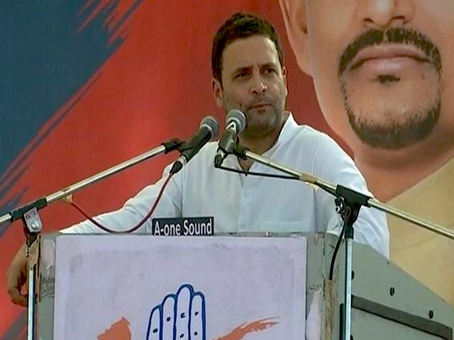 गांधीनगर : राहुल गांधी की रैली में दलित नेता अल्पेश ठाकोर भी पहुंचे