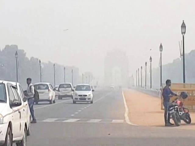 Delhi Pollution: Aerial Sprinkling Impractical, Say Experts