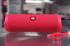 JBL Flip 4 Portable Bluetooth Speaker Review JBL Flip 4 Portable Bluetooth Speaker Review