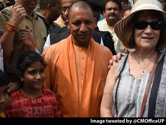 Yogi Adityanath Visits Taj, Stops At Shah Jahan's Grave