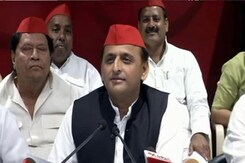 'How Times Change': Akhilesh Yadav Mocks Yogi Adityanath's Taj Mahal Trip 'How Times Change': Akhilesh Yadav Mocks Yogi Adityanath's Taj Mahal Trip