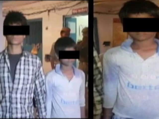 Video : 3 Underage Boys Among Those Who Attacked Swiss Tourist Couple Near Agra