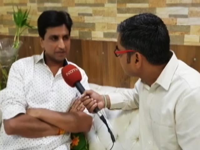 आम आदमी पार्टी ने ओखला से विधायक अमानतुल्ला ख़ान को बहाल किया