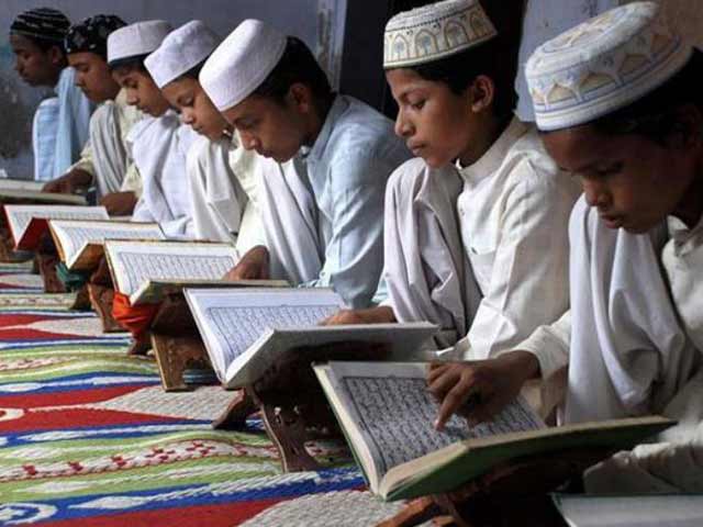 बड़ी खबर: योगी सरकार मदरसों को बनाएगी आधुनिक, पढ़ाई जाएंगी NCERT की किताबें